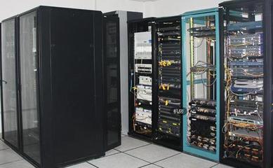 從IDC到EDC 探索企業(yè)級(jí)大數(shù)據(jù)中心的網(wǎng)絡(luò)安全新挑戰(zhàn)